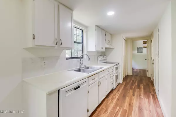 6910 Apuwai Place, Diamondhead, MS 39525