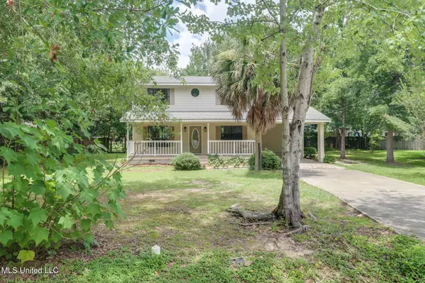 6910 Apuwai Place, Diamondhead, MS 39525