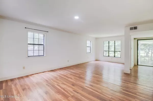 6910 Apuwai Place, Diamondhead, MS 39525