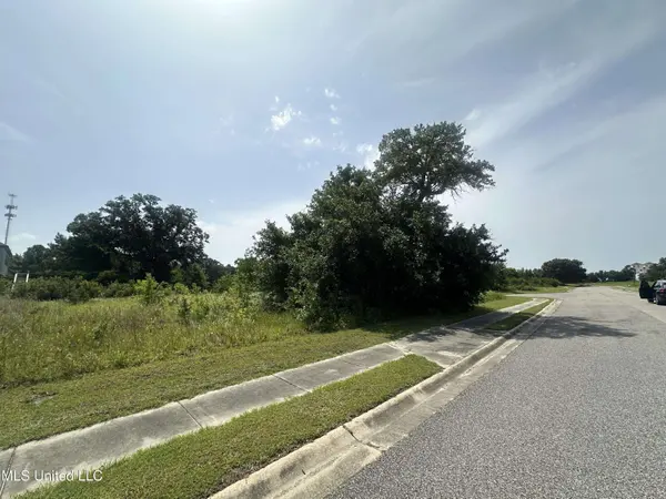 110 Destiny Oaks Drive, Long Beach, MS 39560