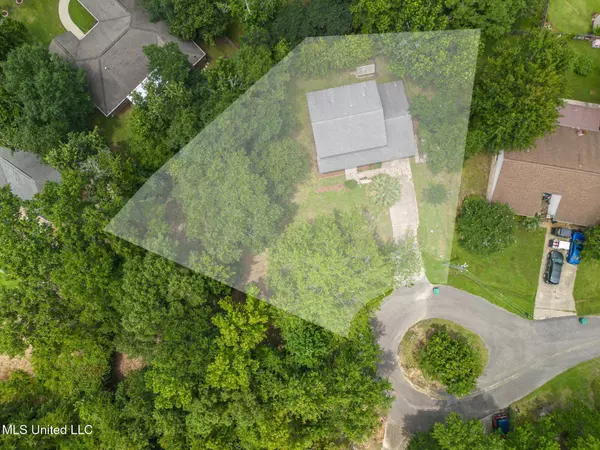 6910 Apuwai Place, Diamondhead, MS 39525