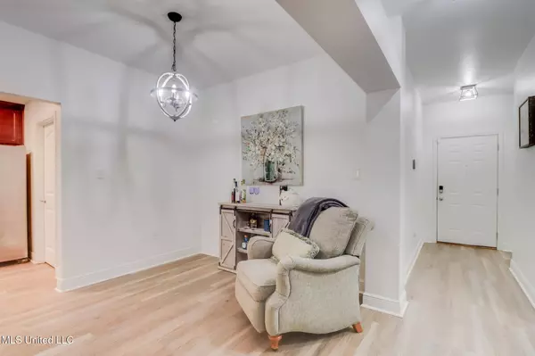 14001 Fox Hill Drive, Gulfport, MS 39503