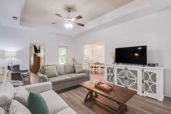 14001 Fox Hill Drive, Gulfport, MS 39503