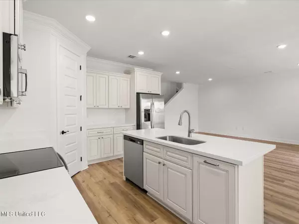 7974 Deerberry Court, Biloxi, MS 39532