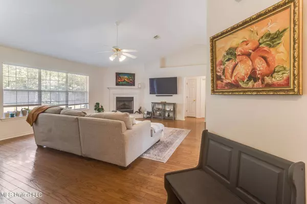 1624 Lori Drive, Ocean Springs, MS 39564