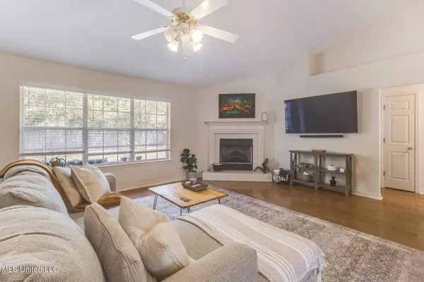 1624 Lori Drive, Ocean Springs, MS 39564