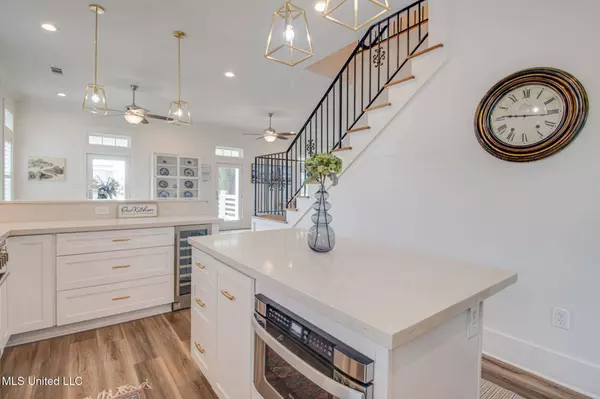 102 W Second Street, Pass Christian, MS 39571