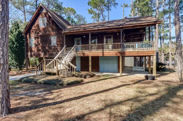 112 Dogwood Lane, Pass Christian, MS 39571