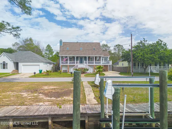 406 N Caribe Place, Gulfport, MS 39507