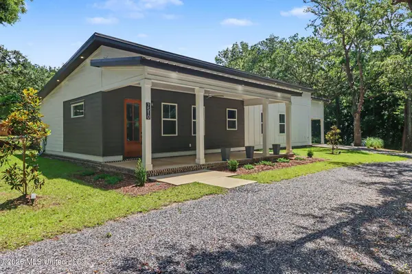 7510 Mahoney Drive, Pass Christian, MS 39571