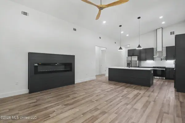 7510 Mahoney Drive, Pass Christian, MS 39571