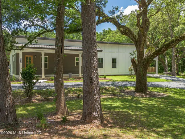 7510 Mahoney Drive, Pass Christian, MS 39571