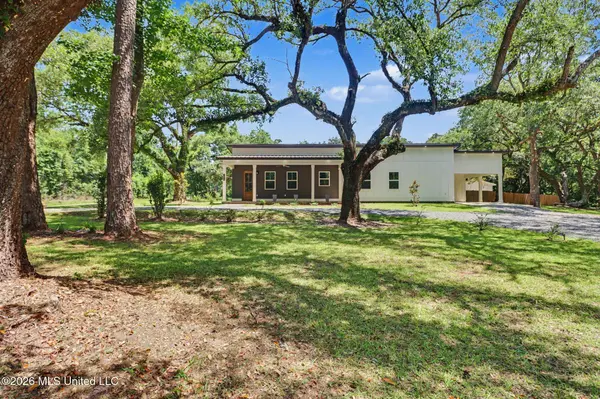 7510 Mahoney Drive, Pass Christian, MS 39571