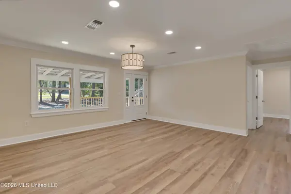 62 54th Street, Gulfport, MS 39507