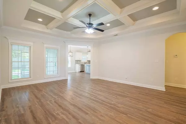 4119 Glen Laurel Drive East, Valdosta, GA 31605