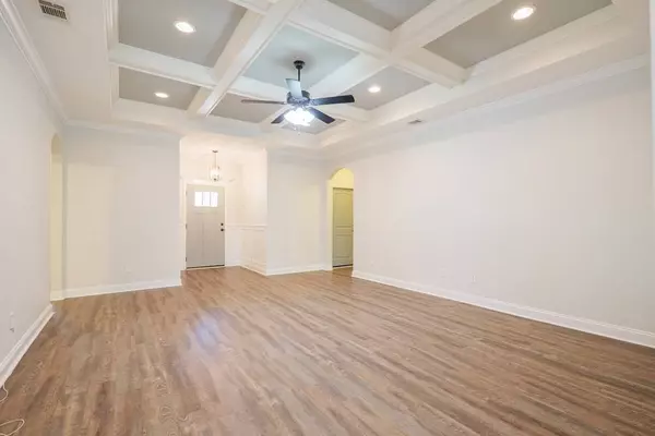 4119 Glen Laurel Drive East, Valdosta, GA 31605