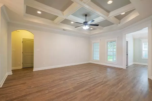 4119 Glen Laurel Drive East, Valdosta, GA 31605