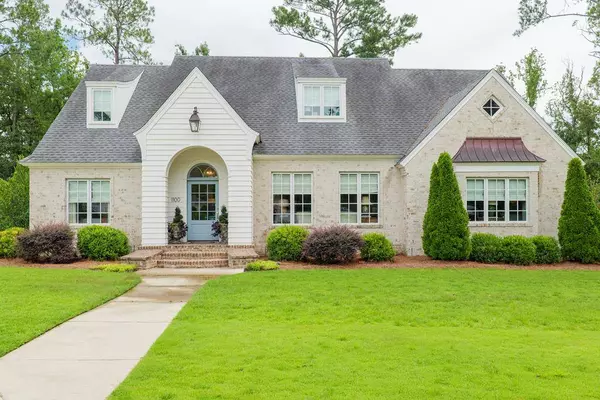 1100 Ravenwood Circle, Valdosta, GA 31602