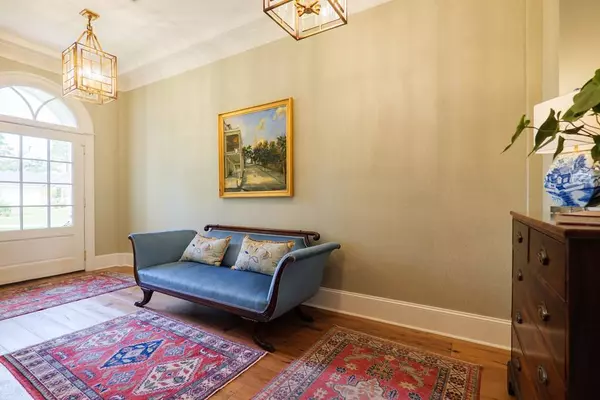 1100 Ravenwood Circle, Valdosta, GA 31602