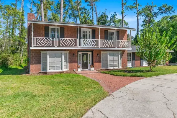 2436 Meadowbrook Dr, Valdosta, GA 31602