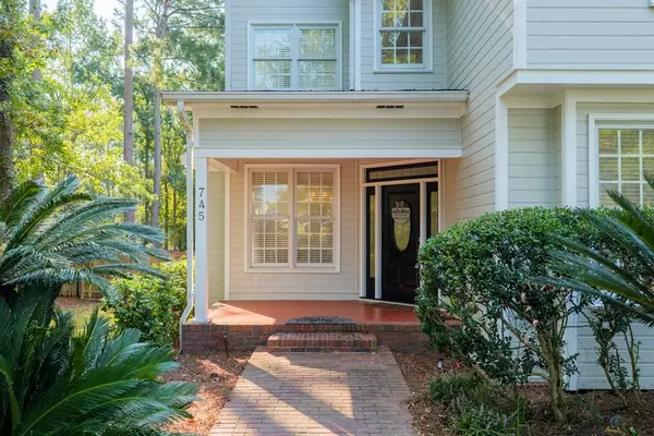 745 Lake Laurie Drive, Valdosta, GA 31605