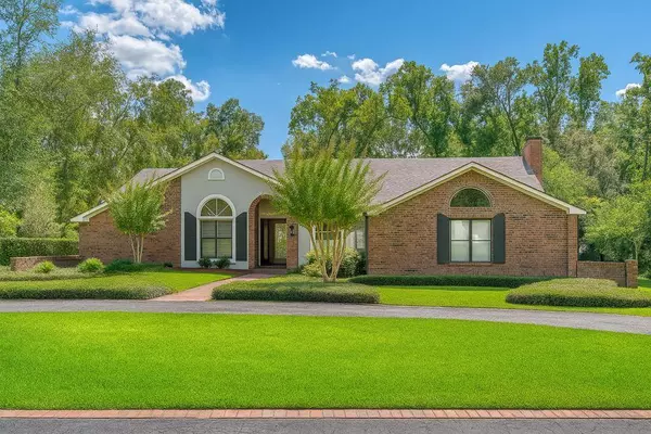 787 Lake Laurie Drive, Valdosta, GA 31605