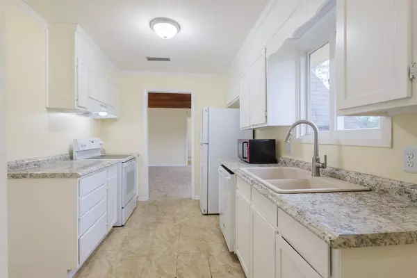 9 Oconee Place, Valdosta, GA 31602