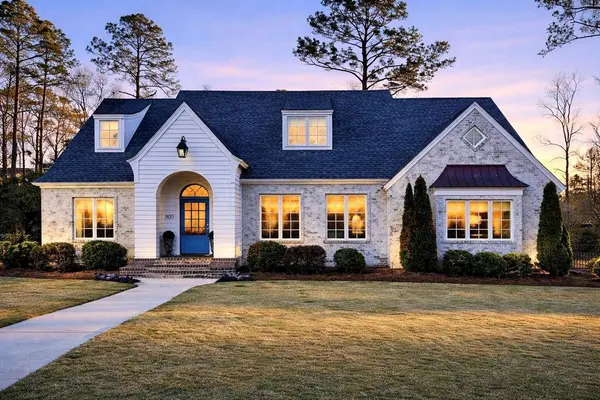 1100 Ravenwood Circle, Valdosta, GA 31602