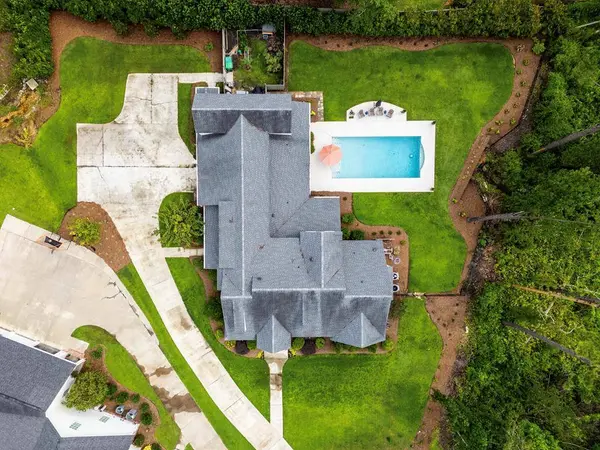 1100 Ravenwood Circle, Valdosta, GA 31602