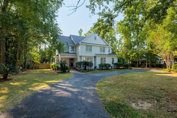 745 Lake Laurie Drive, Valdosta, GA 31605