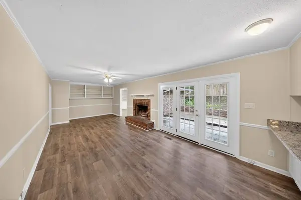 2020 Wood Valley Drive, Valdosta, GA 31602