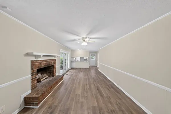 2020 Wood Valley Drive, Valdosta, GA 31602