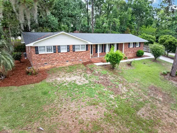 2020 Wood Valley Drive, Valdosta, GA 31602