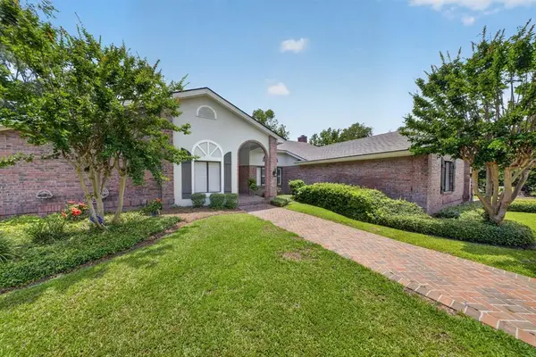 787 Lake Laurie Drive, Valdosta, GA 31605