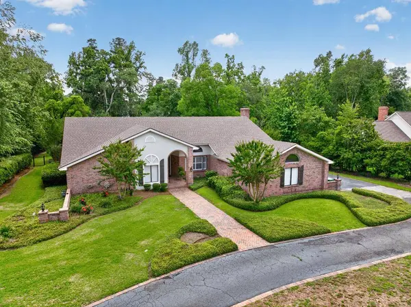 787 Lake Laurie Drive, Valdosta, GA 31605