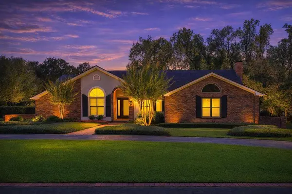 787 Lake Laurie Drive, Valdosta, GA 31605