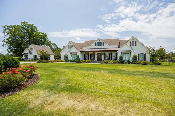173 Circlestone Drive, Adel, GA 31620
