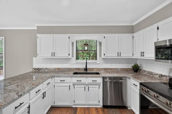 2402 Spring Valley Circle, Valdosta, GA 31602