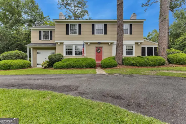 2417 N Oak ST, Valdosta, GA 31602