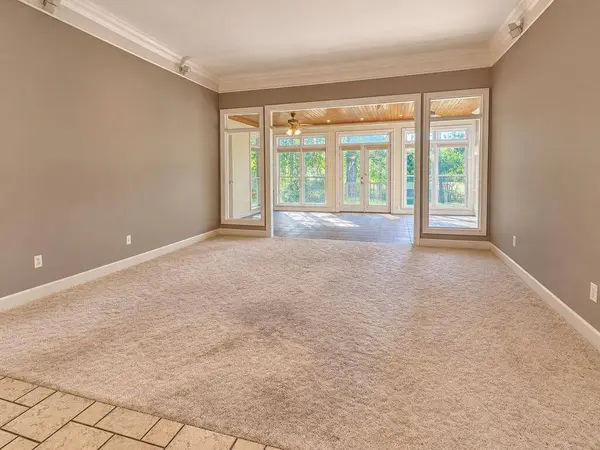 741 Lake Laurie Drive, Valdosta, GA 31605