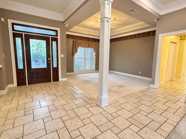 741 Lake Laurie Drive, Valdosta, GA 31605