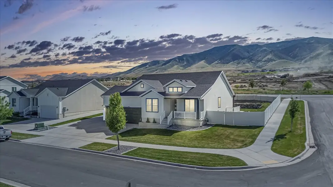 2993 South Yellow Bill Drive, Saratoga Springs, UT 84045