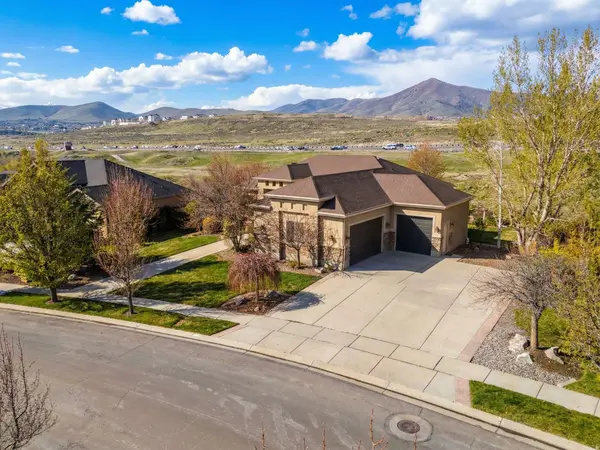 9225 N MOUNT AIREY DR, Eagle Mountain, UT 84005
