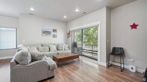 8457 S IVY SPRINGS LN W, West Jordan, UT 84081