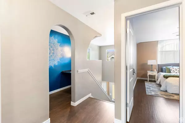 7069 W COTTAGE DR, West Jordan, UT 84081