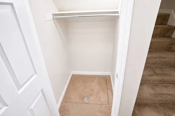 620 N FAIRFIELD RD E #10, Layton, UT 84041