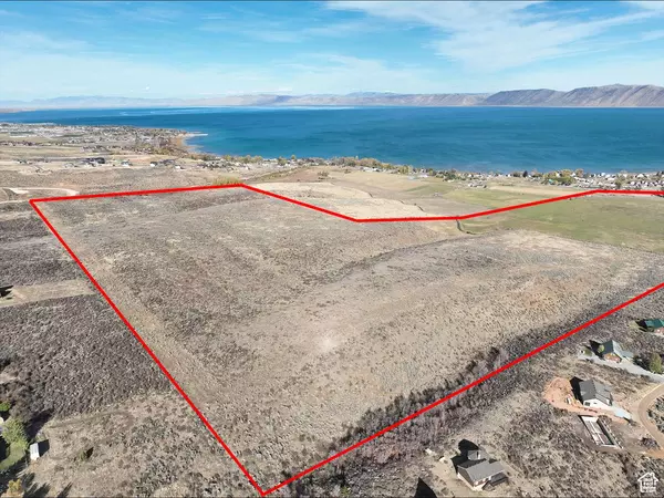 1925 S BEAR LAKE BLVD, Garden City, UT 84028