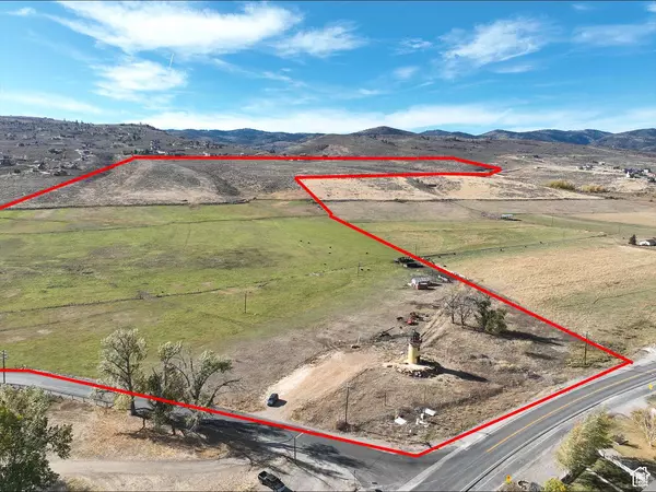 1925 S BEAR LAKE BLVD, Garden City, UT 84028