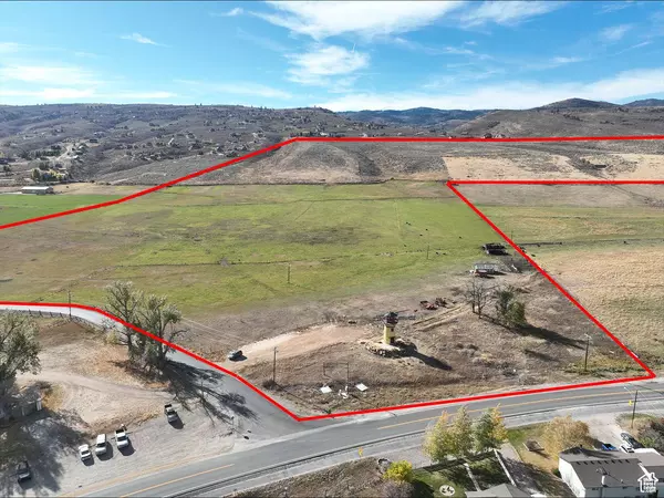 1925 S BEAR LAKE BLVD, Garden City, UT 84028