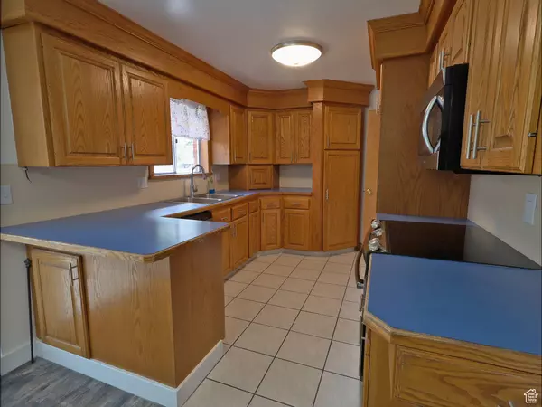 2382 N 770 W, Clinton, UT 84015